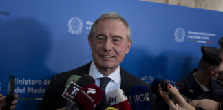 Urso convoca il tavolo automotive al Mimit il 30 gennaio