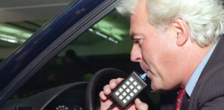 Scatta da oggi l'alcolock in auto, costa circa 2.000 euro