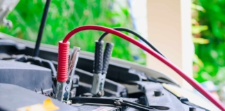 Arrancar un coche con pinzas: guía práctica paso a paso para hacerlo sin cargarte nada