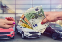 Contrato de compraventa de un coche: modelo, qué es y cómo rellenarlo para no tener problemas