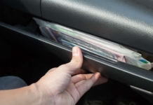 Documentación obligatoria en el coche: qué hay que llevar y qué ya no es imprescindible