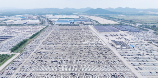 Egitto valuta dazi per le auto elettriche cinesi