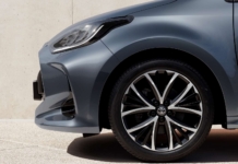 El Toyota Yaris más barato empujado a mejorar equipamiento y bajar su precio aún más