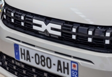 El coche más vendido de España dispara su precio y ya es un 52% más caro