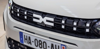 El coche más vendido de España dispara su precio y ya es un 52% más caro