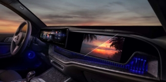 Esto es lo que opina uno de los padres del iPhone sobre las pantallas táctiles en los coches (vas a alucinar)