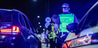 Fermato due volte al volante senza patente, rischia 30mila euro di multa