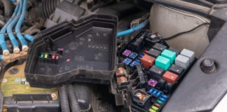Fusibles del coche: tipos, dónde están, para qué sirven y cómo saber si uno se ha fundido