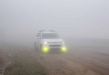 Luces antinieblas: cuándo hay que ponerlas, cuándo no y cómo usarlas sin jugarte la multa