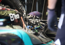 Mercedes, so much trouble: problems with the power unit. For Antonelli only three laps
