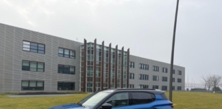 Opel Frontera Hybrid è l'elettrificazione a prova di versatilità