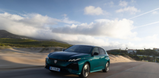 Peugeot 308, la più sportiva è la versione Phev da 195 CV