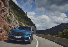 Renault Austral, più stile e comfort per il C-suv ibrido Renault Austral, più stile e comfort per il C-suv ibrido