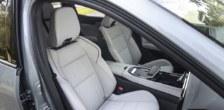 Renault Symbioz: compattezza, versatilità e spazio al centro del progetto