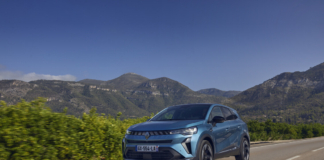 Renault Symbioz, la "voiture à vivre" compatta e ibrida per la famiglia