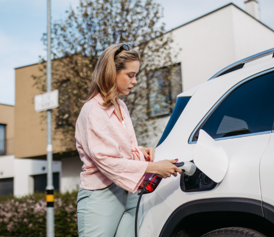 Safety fears are shaping where women charge their EVs 