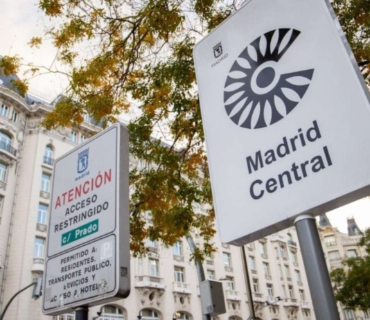 Se acabó el juego: Ya no bastará con las etiquetas, ahora te van a exigir esto para entrar en las ciudades (y muchos no lo van a cumplir)