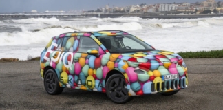 Škoda Epiq, prime immagini ufficiali con camuffatura colorata