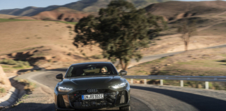 Audi RS 5, la sportiva ibrida plug-in è stata testata in Marocco