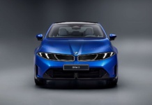 BMW presenta el coche que lo cambia todo y quiere destronar a Tesla. La marca dice que el nuevo BMW i3 es el fin de la era de la gasolina (y del miedo a los eléctricos)