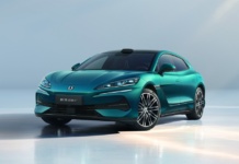 BYD, Denza Z9 GT'nin "dünyanın en uzun menzilli saf EV'si" olduğunu iddia ediyor
