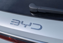 BYD quiere cambiar las reglas del coche eléctrico con su nueva batería Blade de segunda generación con más de 1000 km de autonomía y que recarga en 10 minutos BYD quiere cambiar las reglas del coche eléctrico con su nueva batería Blade de segunda generación con más de 1000 km de autonomía y que recarga en 10 minutos