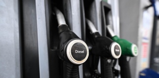 Carburanti, prezzo medio gasolio a 2,02 euro, self benzina a 1,74