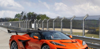 Chevrolet Corvette adotta un V8 ancora più potente e cambia denominazione