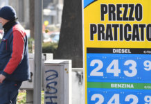 Codacons, agire subito su accise mobile, gasolio tocca massimi di 2,6 euro