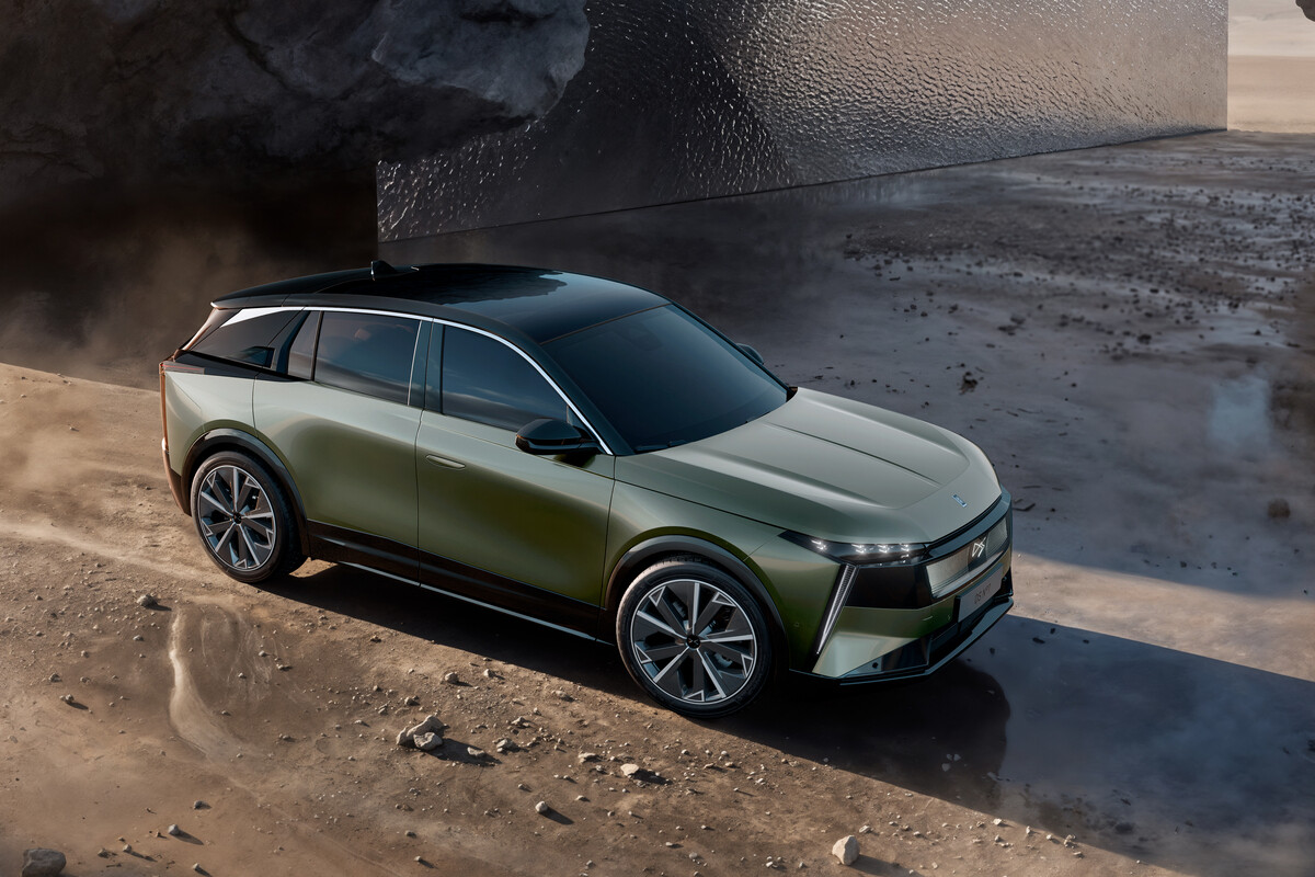 DS N°7, yeni C-SUV elektrikli ama aynı zamanda hibrit - Automobile