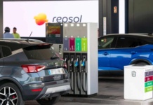 El Gobierno anuncia la rebaja del IVA de la gasolina y el diésel al 10%: también bajarán la luz y el gas