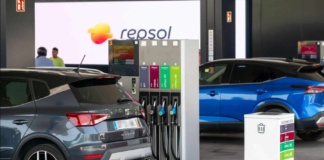 El Gobierno anuncia la rebaja del IVA de la gasolina y el diésel al 10%: también bajarán la luz y el gas