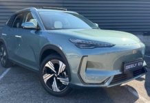 España obsesionada con Tesla y llega una nueva marca china con un SUV familiar espacioso, de interior premium que promete salir a precio ajustado