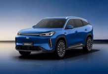 Este SUV híbrido chino viene para liarla: Con 1.730 km de autonomía casi duplica la de un Toyota RAV4 pero cuesta menos de 22.000 euros Este SUV híbrido chino viene para liarla: Con 1.730 km de autonomía casi duplica la de un Toyota RAV4 pero cuesta menos de 22.000 euros