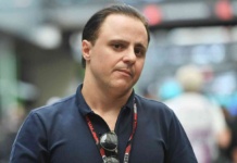 Felipe Massa against F1 2026: “Fake overtaking and 5 second gaps! This is terrible” Felipe Massa nel paddock della Formula 1