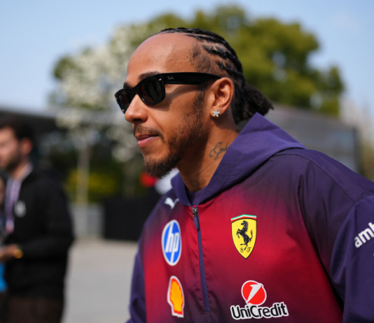 Ferrari, Mercedes'i takip ediyor, Hamilton: "Yarışta 10'da 4-5'lik fark. Çok büyük ama gelişmelerle birlikte..."
