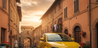 Fiat 500 Hybrid Torino, il fascino del passato incontra l'efficienza di domani