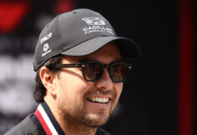 Formula Mario Kart devam ediyor ve Perez radyoda gülüyor: "Mantarlara ihtiyacım var!"
