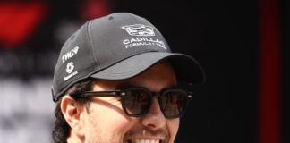 Formula Mario Kart devam ediyor ve Perez radyoda gülüyor: "Mantarlara ihtiyacım var!"
