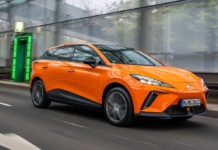 mg-motor_mg4-electric_trophy-extended-range