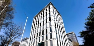 Leapmotor centro design