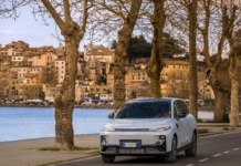 Leapmotor B10 Reev Hybrid, efficienza elettrica e praticità ibrida