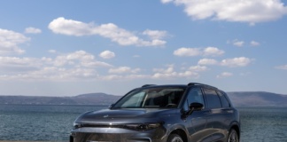 Leapmotor C10 Reev Hybrid, tanto spazio e fino a 145 km in elettrico puro