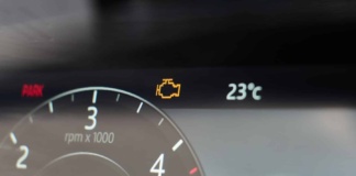 Luz de fallo del motor encendida: posibles causas y soluciones antes de entrar en pánico