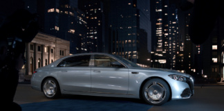 Mercedes Maybach cinema