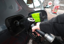 Mef, monitoriamo scenario per valutare ulteriori interventi sui carburanti