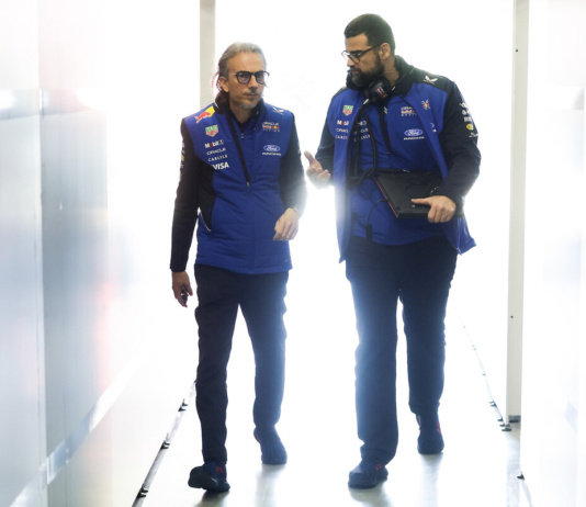 Mekies, Red Bull’un sorunlarının farkında: “Sorun beklememek saflık” Mekies, Red Bull'un sorunlarının farkında: "Sorun beklememek saflık"