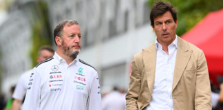 F1 GP Singapore 2025, Marina Bay: Bradley Lord con Toto Wolff (Mercedes AMG F1) - Foto: Getty Images