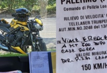Moto sfreccia a 150 km orari a Palermo, multato motociclista