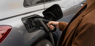 Audi-Q4-e-tron-Ladeanschluss